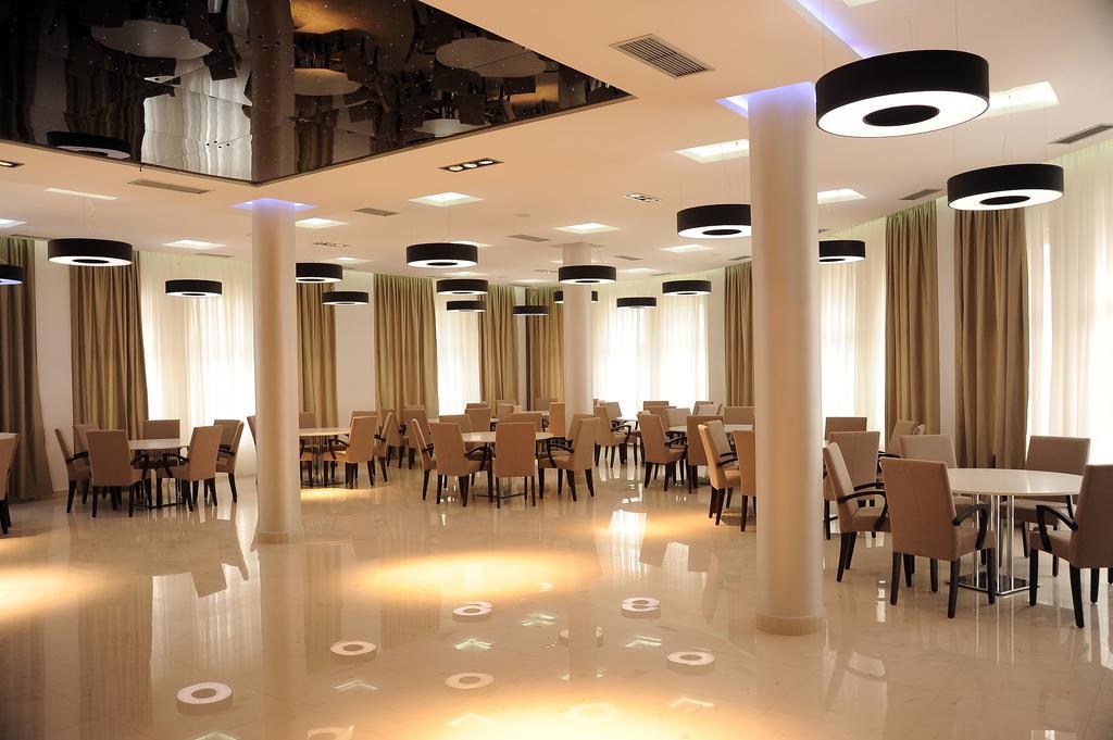 Ni Garni Uni Elita Lux Hotel מראה חיצוני תמונה