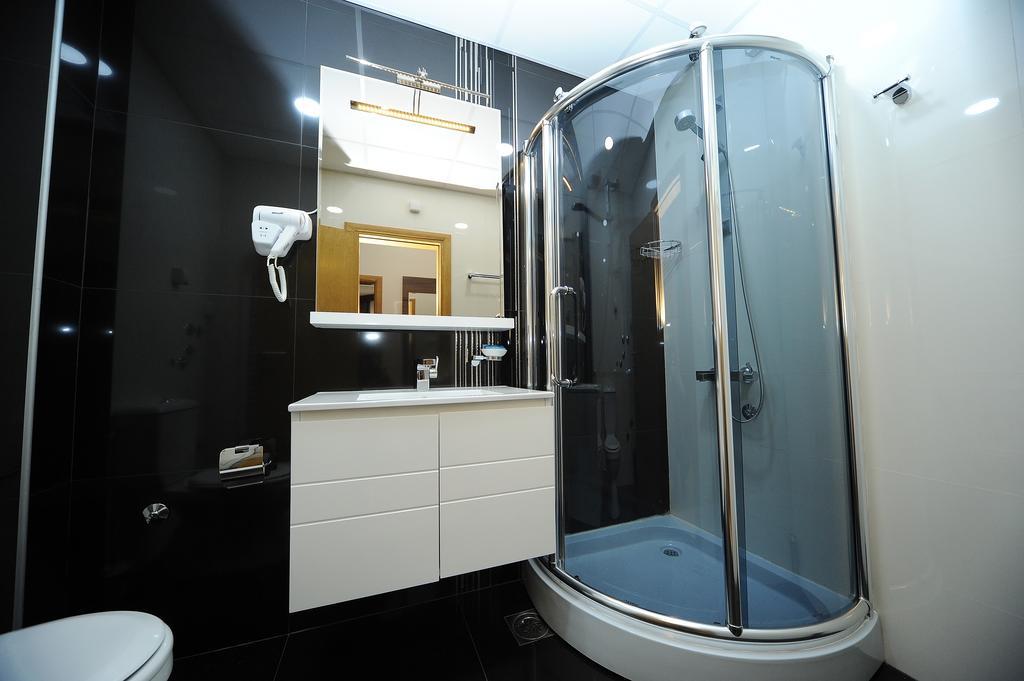 Ni Garni Uni Elita Lux Hotel חדר תמונה