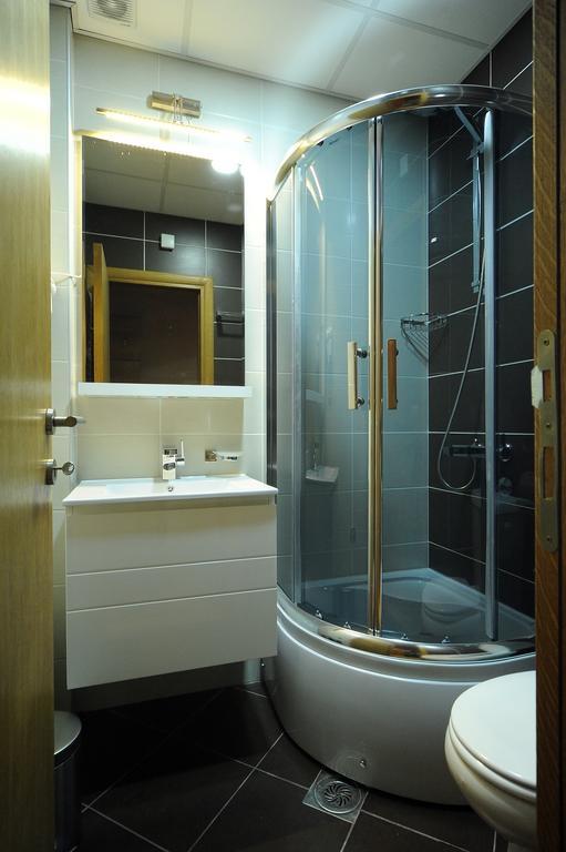 Ni Garni Uni Elita Lux Hotel חדר תמונה