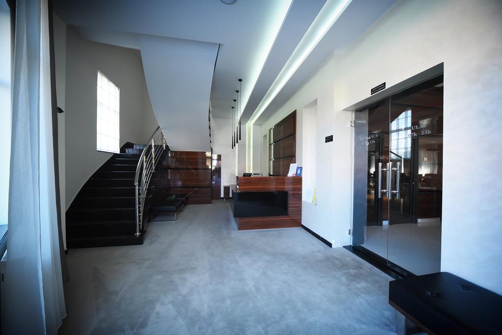 Ni Garni Uni Elita Lux Hotel מראה חיצוני תמונה